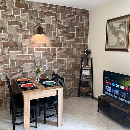 Apartament Discovery Flat With Pool & Bikes Sirmione Zewnętrze zdjęcie