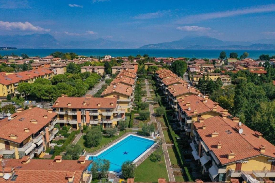 Apartament Discovery Flat With Pool & Bikes Sirmione Zewnętrze zdjęcie