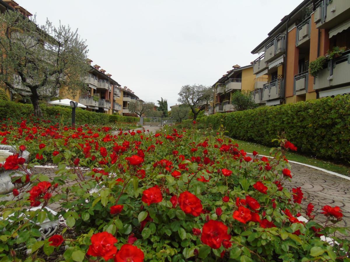 Apartament Discovery Flat With Pool & Bikes Sirmione Zewnętrze zdjęcie