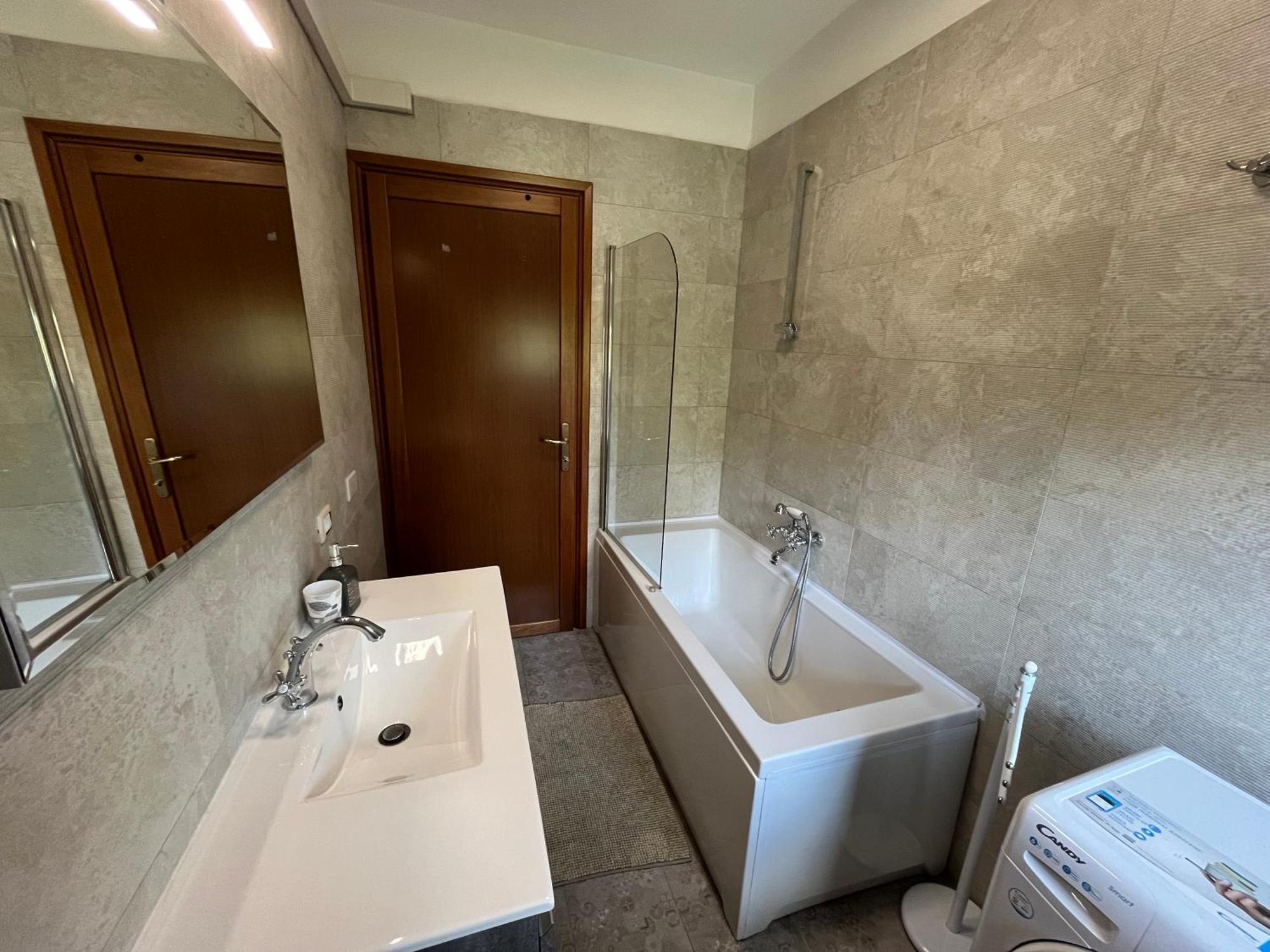 Apartament Discovery Flat With Pool & Bikes Sirmione Zewnętrze zdjęcie