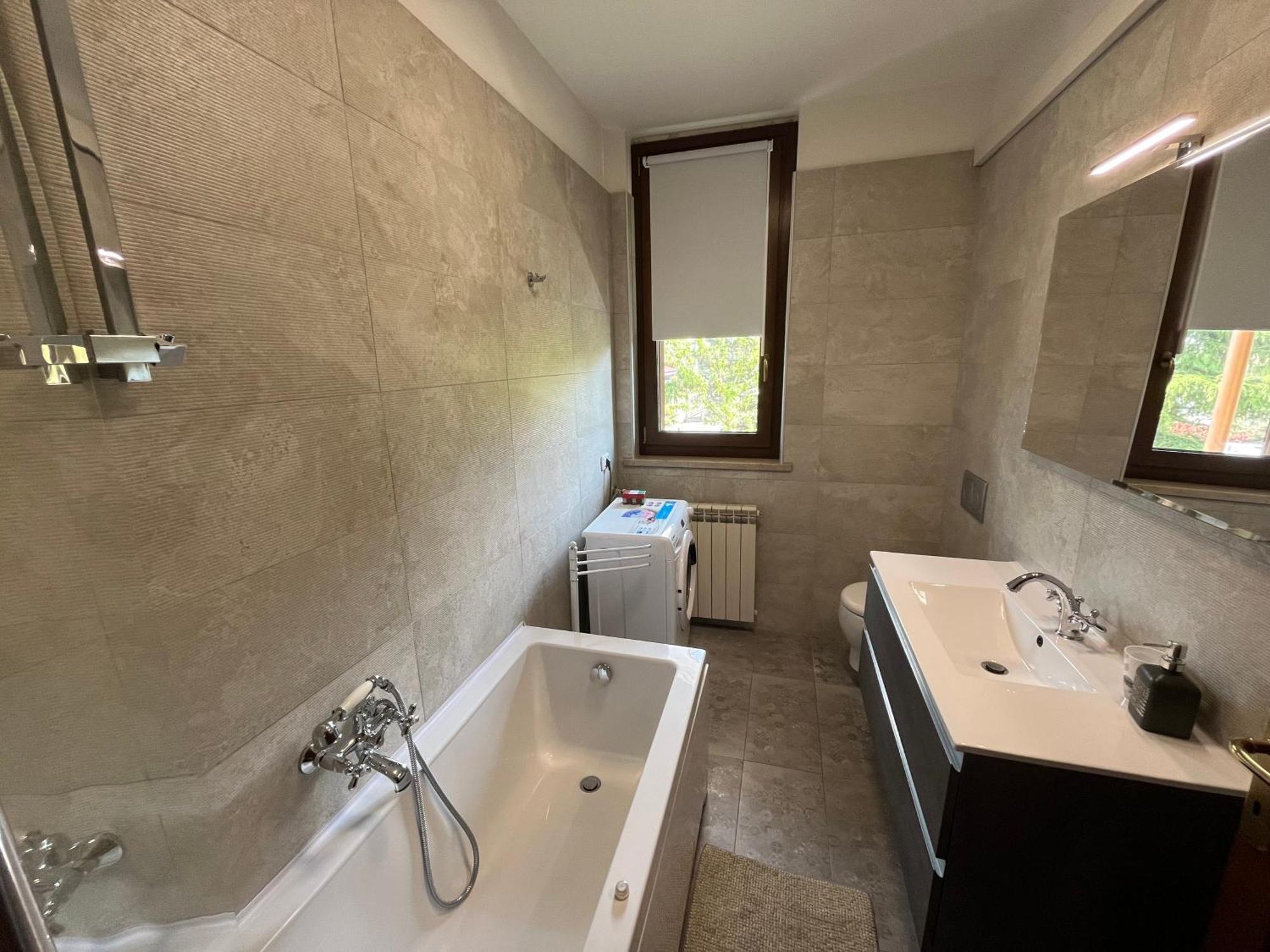 Apartament Discovery Flat With Pool & Bikes Sirmione Zewnętrze zdjęcie